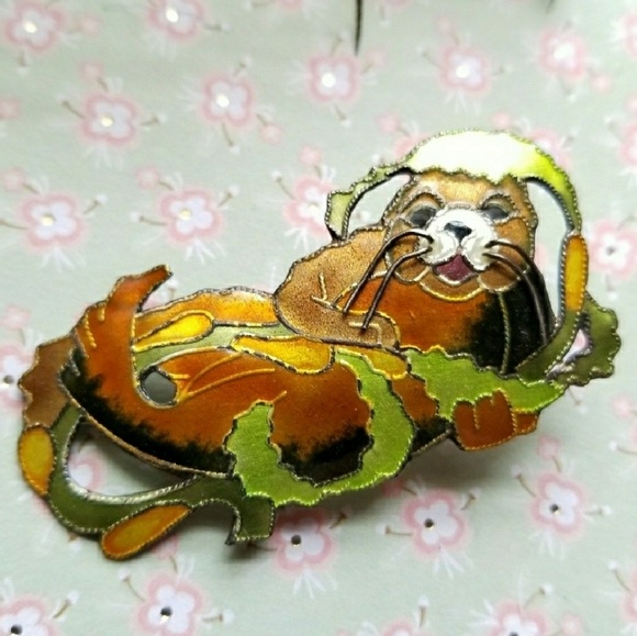 Vintage Jewelry - Sea Otter in Kelp sterling silver enamel brooch